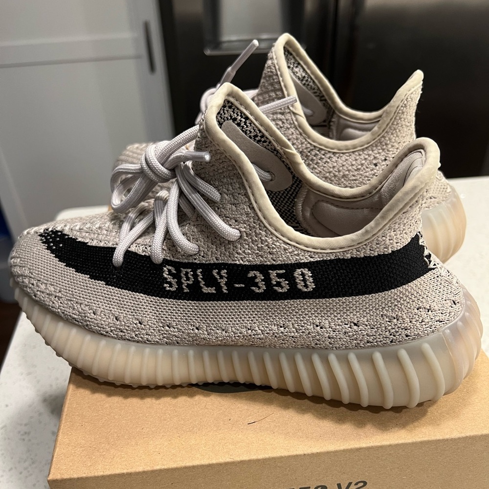 Brand new authentic Yeezys Boost 350 V2- Slate/Cblack/Slate.